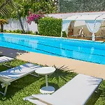 B&B Mondello Resort Oda ve Kahvaltı 4*