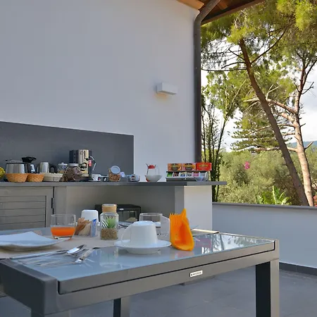 B&B Mondello Resort לינה וארוחת בוקר 4*