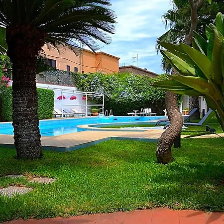 B&B Mondello Resort Bed and breakfast 4*