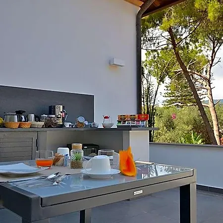 B&B Mondello Resort Bed and breakfast 4*